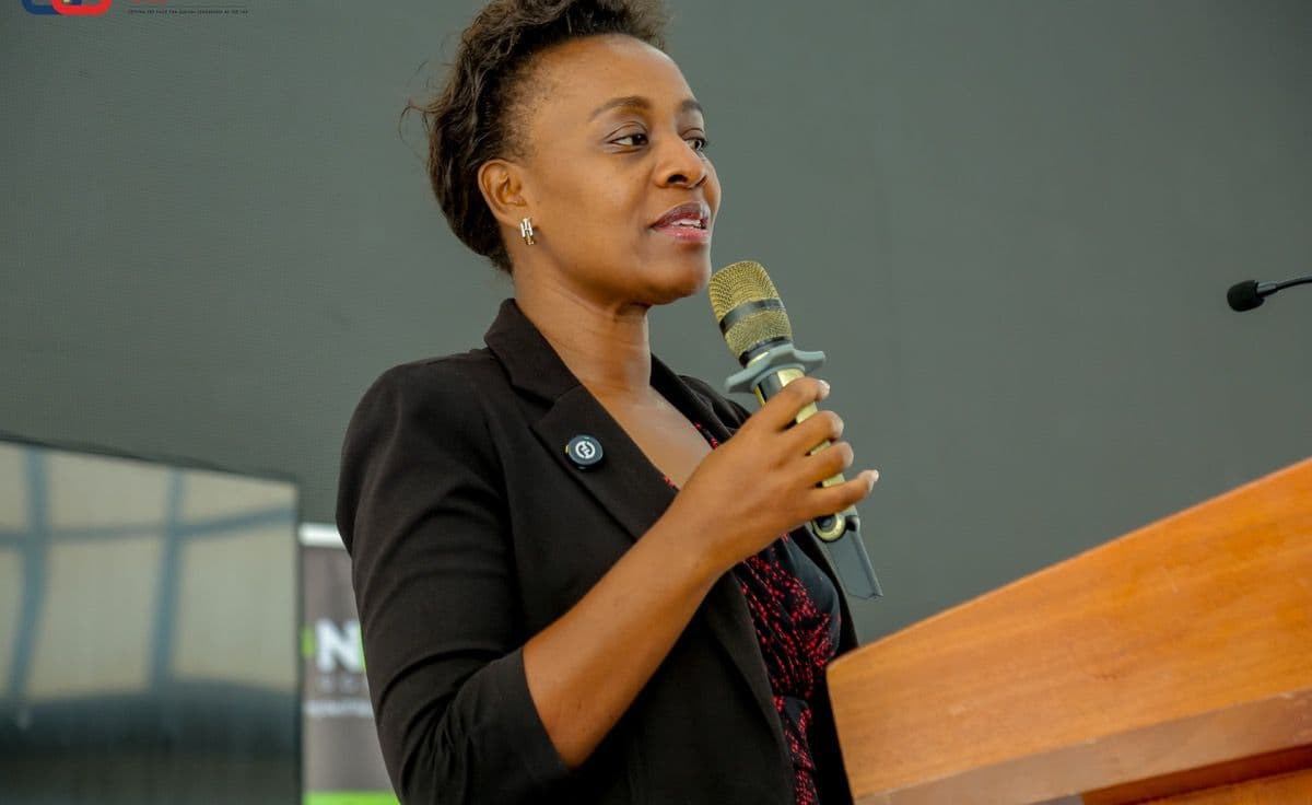 A speaker at a CIO-CxO Forum session